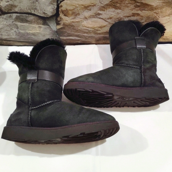 Sz 7 UGG Jaylyn Boots Suede Leather Sheepskin Insole Furry Belted Buckle Boots - Picture 11 of 17